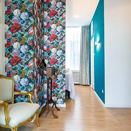 Blossom Bed & Breakfast 4*