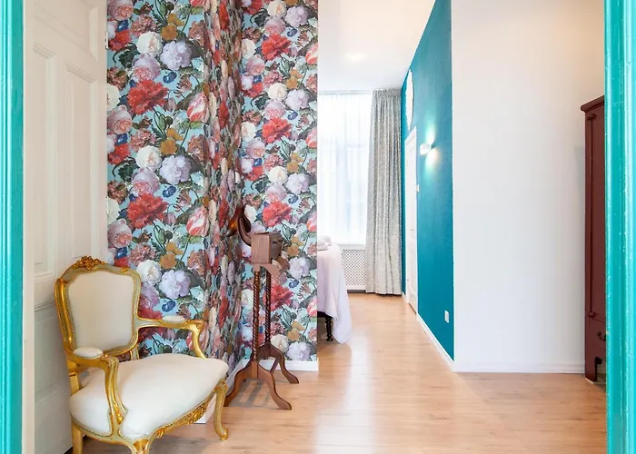 Blossom Bed & Breakfast 4*