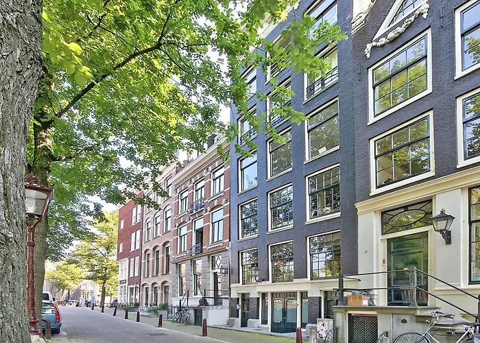 Blossom Bed & Breakfast 4*